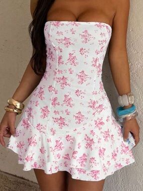 SHEIN Pink Floral Strapless Dress